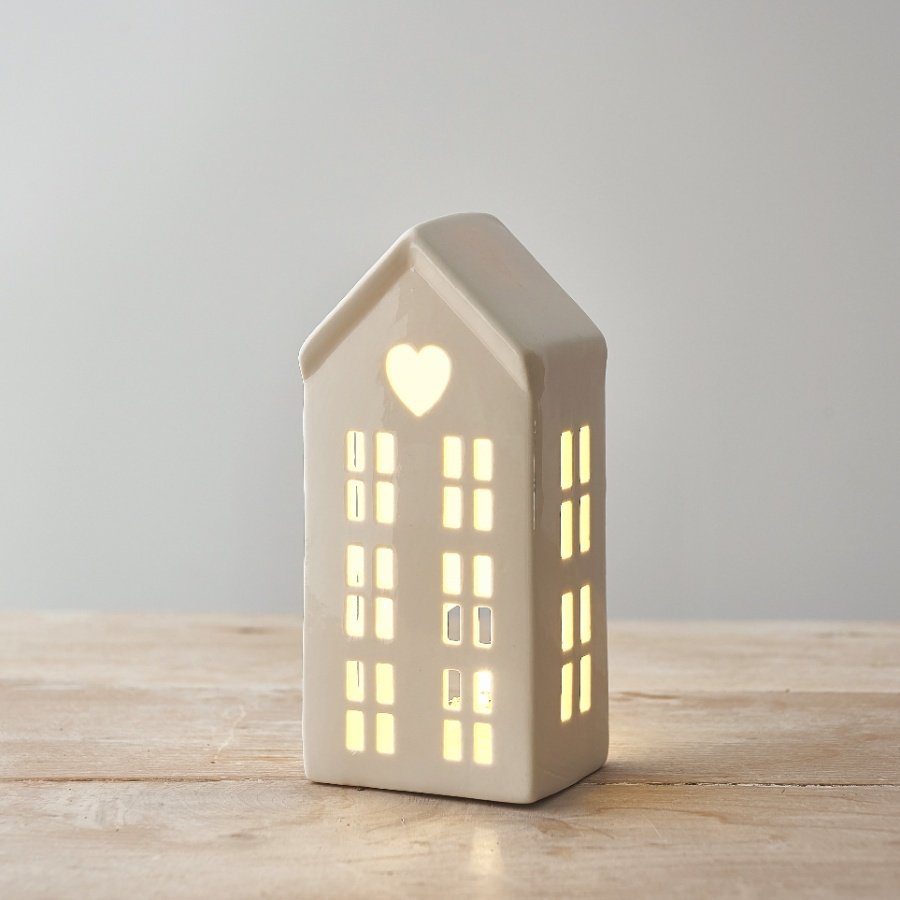 DAINTY WHITE LED HOUSE, 16CM - Pretty Perfect Gifts uk