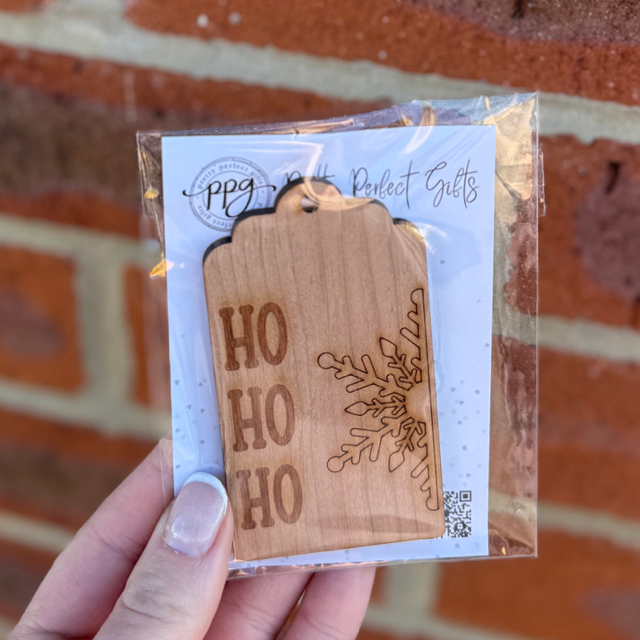 HO HO HO Wooden Tag - End of Season Sale - Pretty Perfect Gifts uk